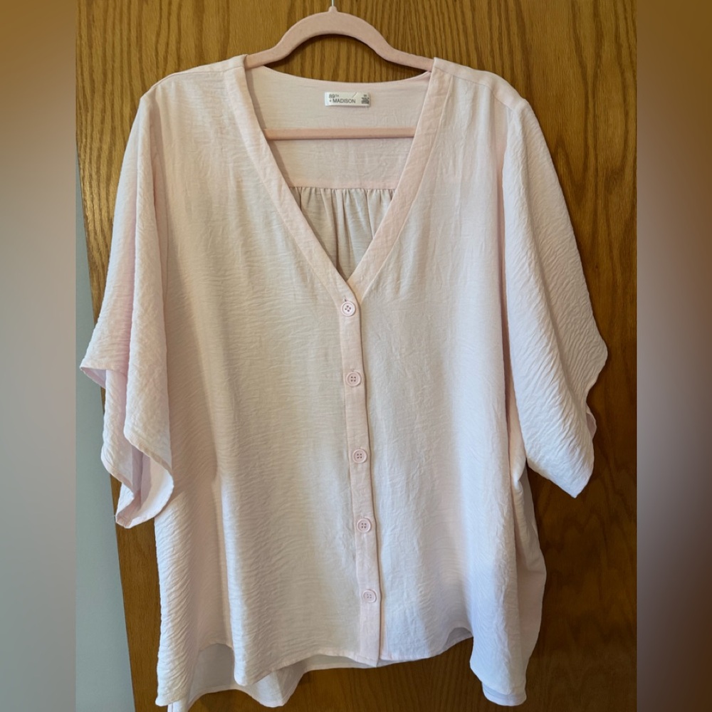 Women's Light Pink Button-Up Top